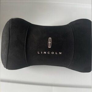 Lincoln Headrest Pillow